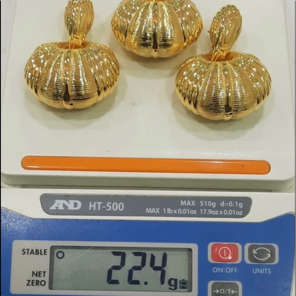 18-karat Gold Sets - Picture 3 of 3